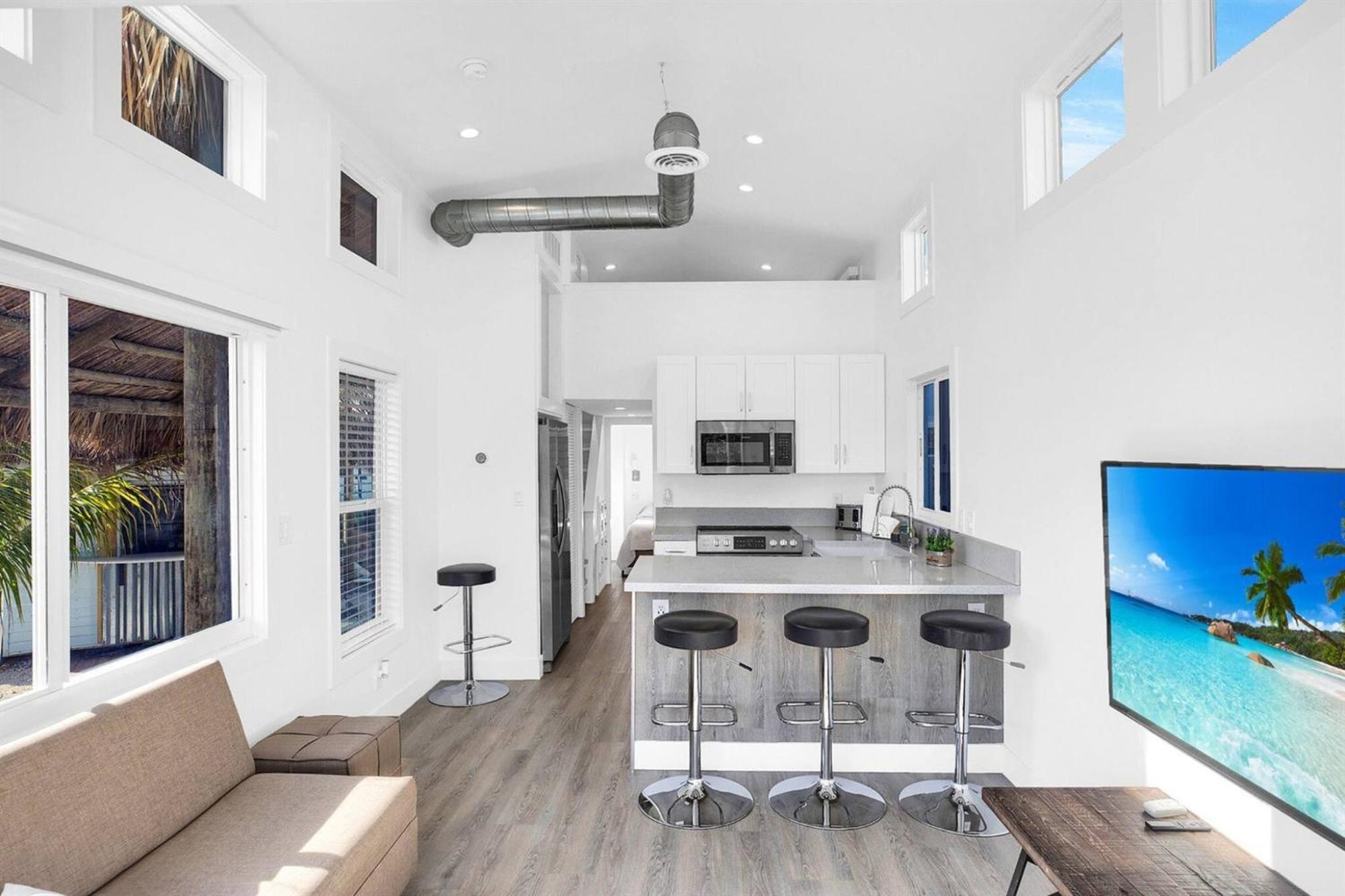 Tiny Home On Waterfront, Bay Views, Deck, Pool Jewfish Room photo